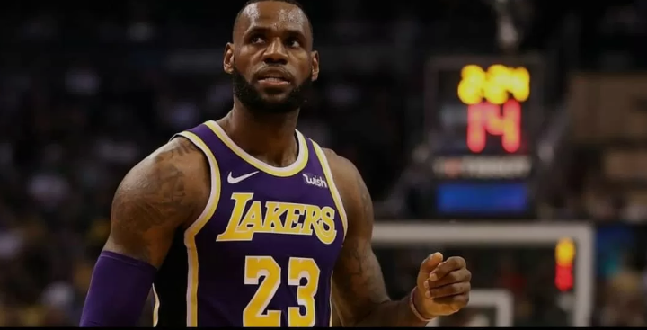 LeBron James: Legenda Basket dengan Rekor Skor NBA